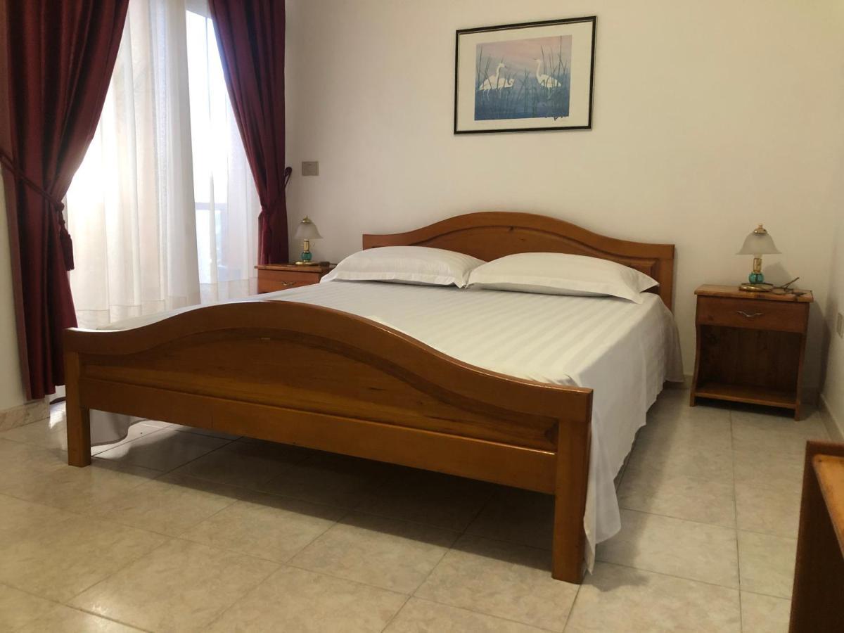 Villa Pepeto Durres Albania Eksteriør billede